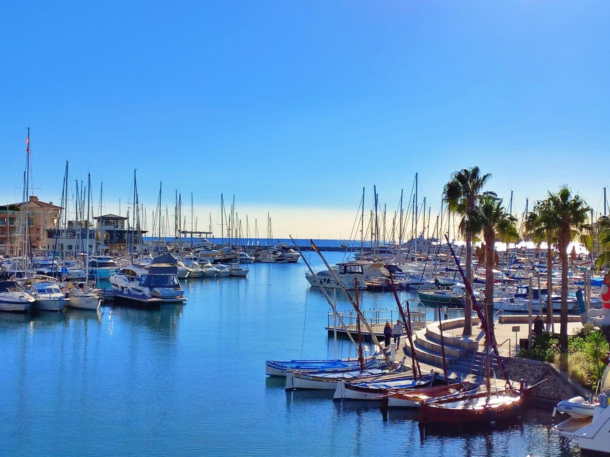 Apartment Port - A Pied - Wifi - Clim
