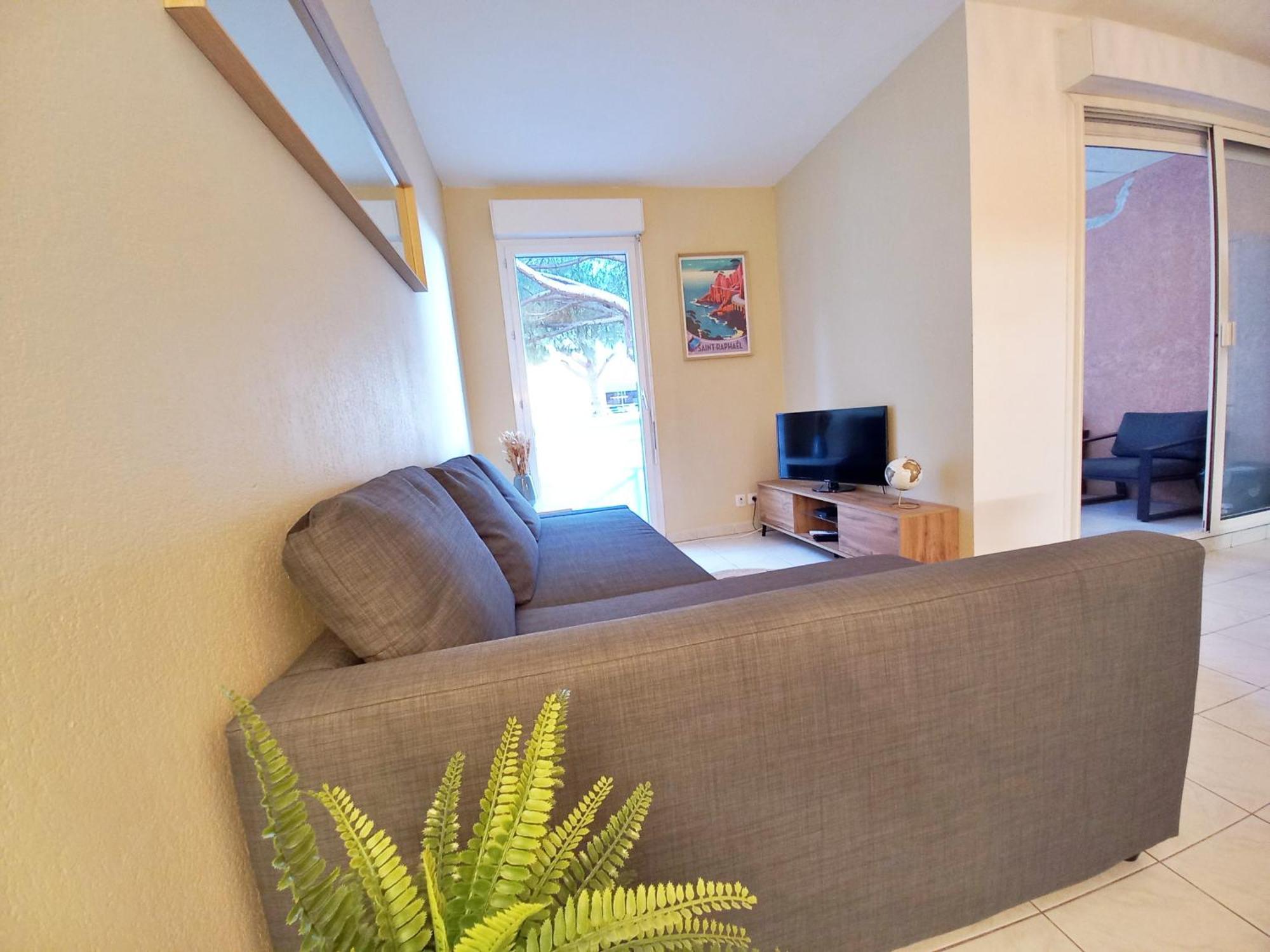 Apartment Port - A Pied - Wifi - Clim Frejus